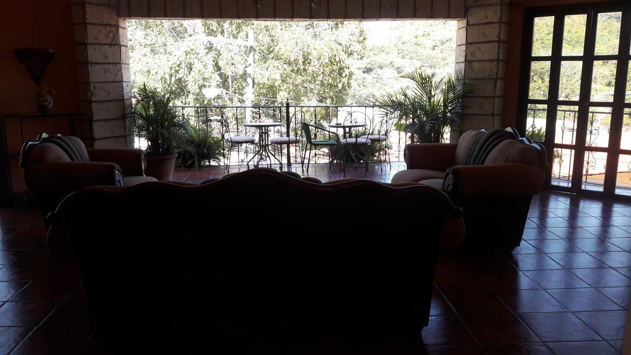 Hotel Acropolis Maya Copán Extérieur photo